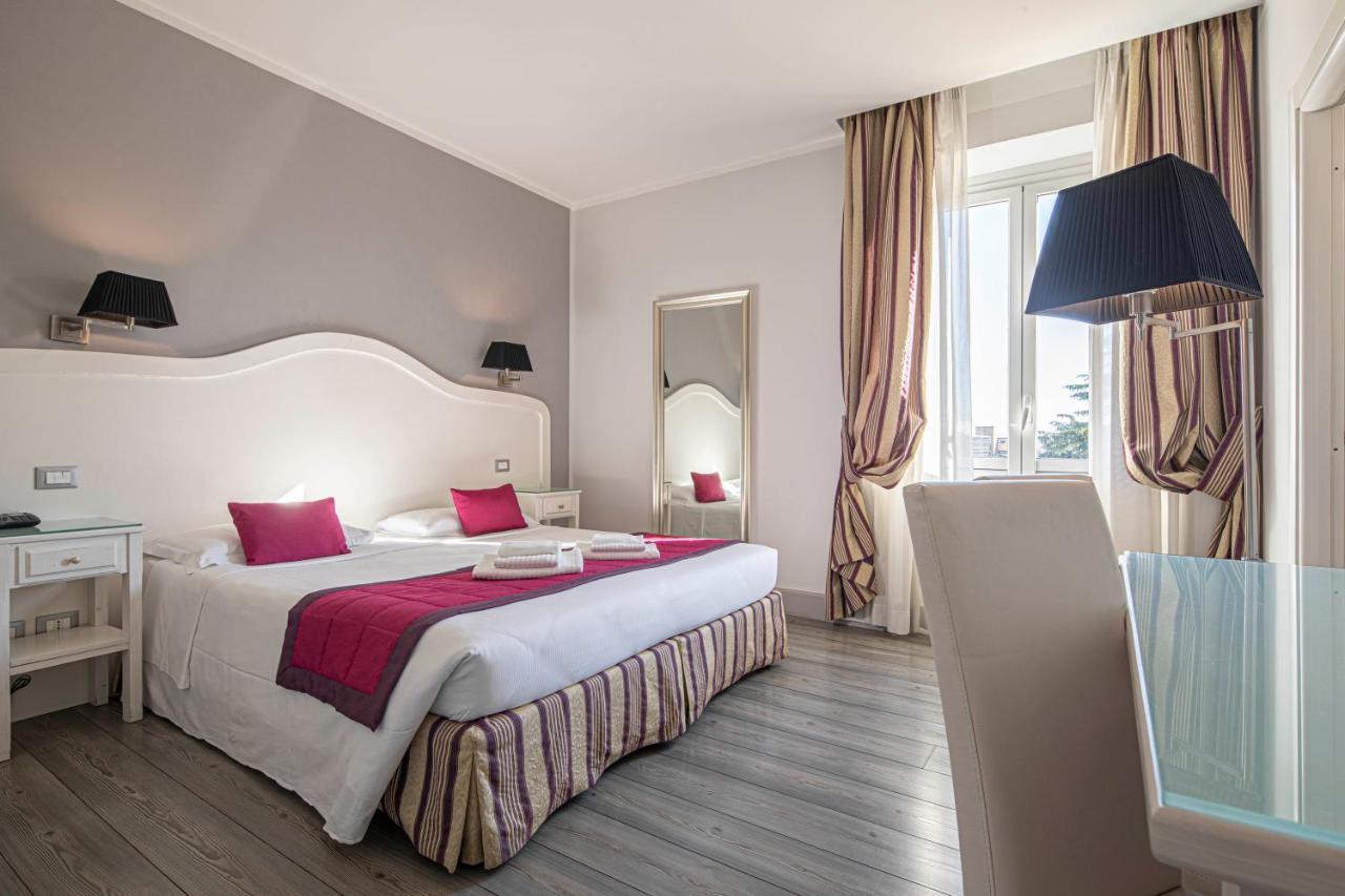 Residenza Castrense Bed & Breakfast Rome Exterior photo